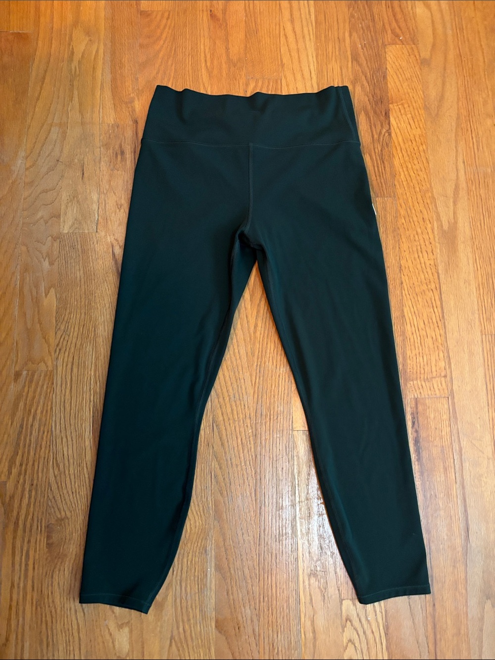 Vuori Dark Green Allthefeels legging in short